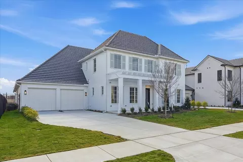 9609 Latour Ln, Fort Worth, TX 76126