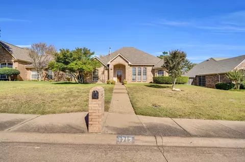 1713 Turtle Point Dr, Desoto, TX 75115