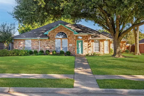 811 Forest Edge Ln, Wylie, TX 75098