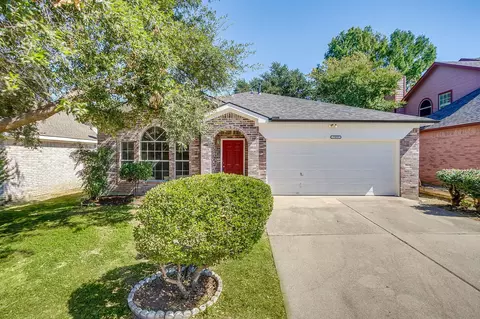 7452 Blackthorn Dr, Fort Worth, TX 76137