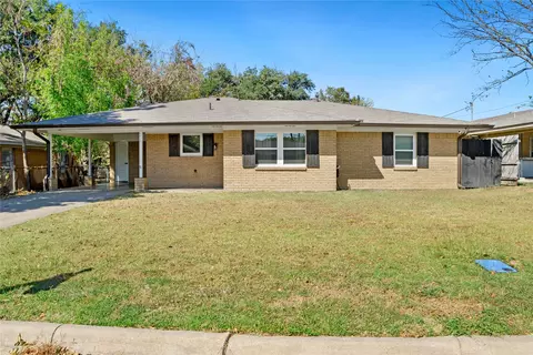 216 Fairmont Ave, Corsicana, TX 75110