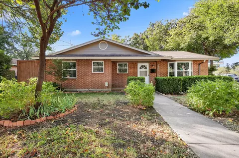 2326 Stanford St, Garland, TX 75041