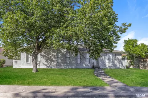 7011 Pickrell Dr, Dallas, TX 75227