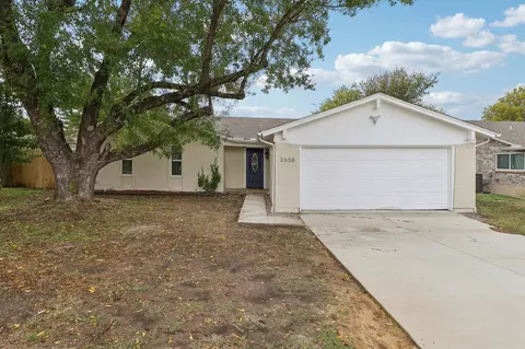 2608 Shenandoah Dr, Arlington, TX 76014
