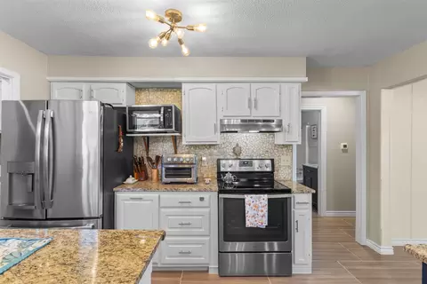 3233 Ellen Dr, Commerce, TX 75428 photo 9