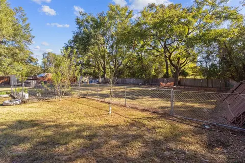 3233 Ellen Dr, Commerce, TX 75428 photo 27