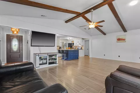 3233 Ellen Dr, Commerce, TX 75428 photo 4