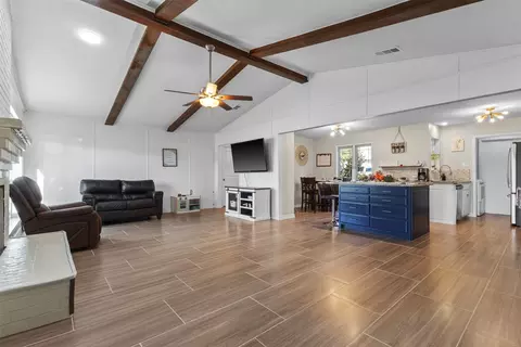 3233 Ellen Dr, Commerce, TX 75428 photo 5