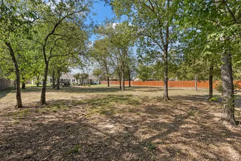 Exterior - 11209 Tree Lake Dr, Waco, TX 76708 photo 11 of 11
