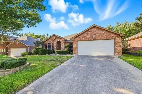 609 Jamie Ln, Mansfield, TX 76063