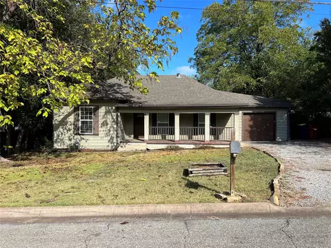 1311 E Odneal St, Sherman, TX 75090