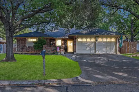 1909 Ford St, Arlington, TX 76013