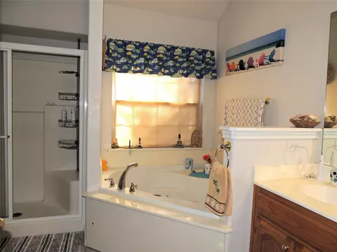 Bath - 6509 Todd Run, Abilene, TX 79606 photo 2 of 3