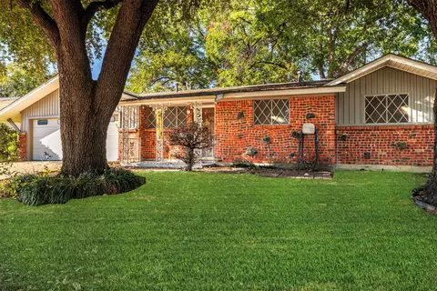 4557 Dee Ln, Haltom City, TX 76117
