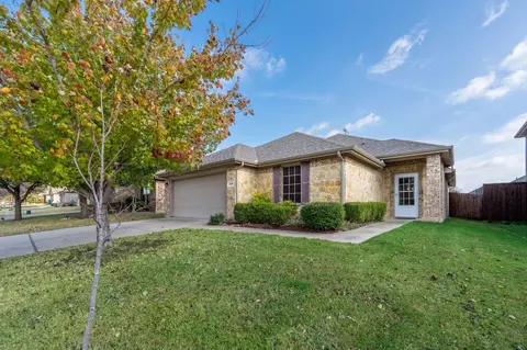 216 Chimney Rock Dr, Waxahachie, TX 75167
