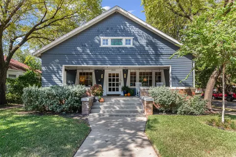 2000 College Ave, Fort Worth, TX 76110