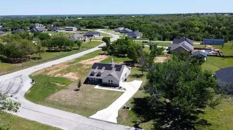 129 Cooper Ct, Springtown, TX 76082 photo 5