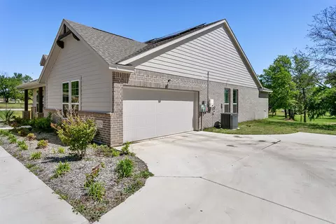 129 Cooper Ct, Springtown, TX 76082 photo 4