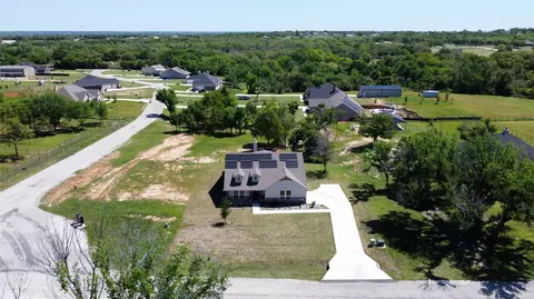 129 Cooper Ct, Springtown, TX 76082 photo 6