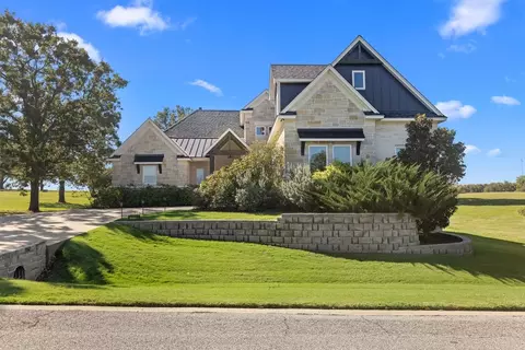 733 Coyote Creek Dr, Gordonville, TX 76245
