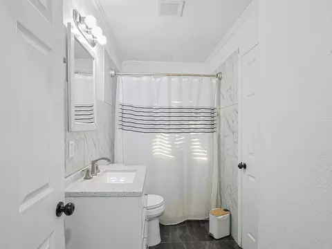 Bath - 804 Milam Dr, Euless, TX 76039 photo 1 of 1