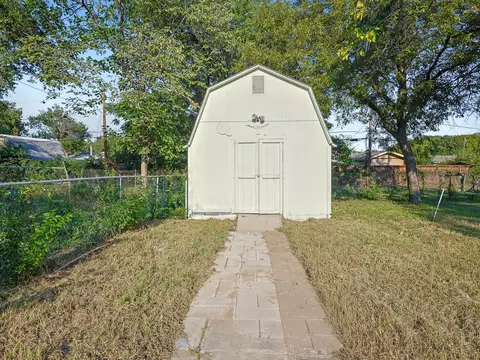 Exterior - 804 Milam Dr, Euless, TX 76039 photo 6 of 6