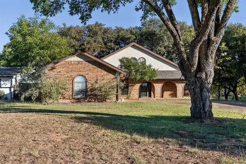 414 Granada Calle Ct, Granbury, TX 76049