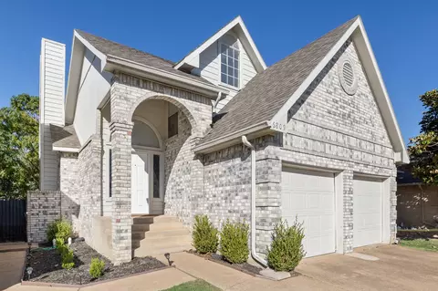 6809 Driffield Cir W, North Richland Hills, TX 76182
