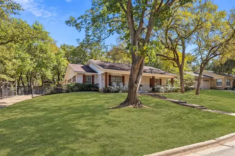 3528 Sheffield Dr, Arlington, TX 76013