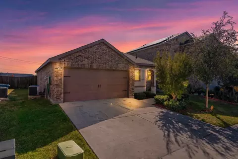 1018 Old Oaks Dr, Forney, TX 75126