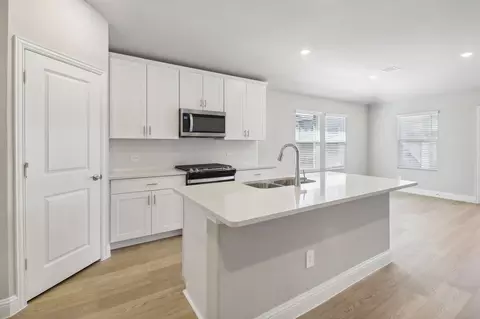 716 Edgehurst Dr, Mckinney, TX 75071
