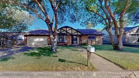 6537 Cliffside Dr, North Richland Hills, TX 76180