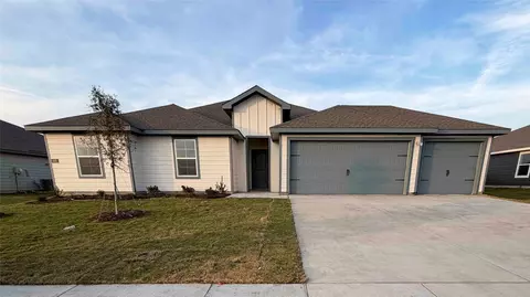 402 American Elm Dr, Josephine, TX 75173
