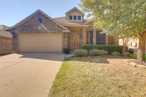4502 Ridgeway Dr, Mansfield, TX 76063