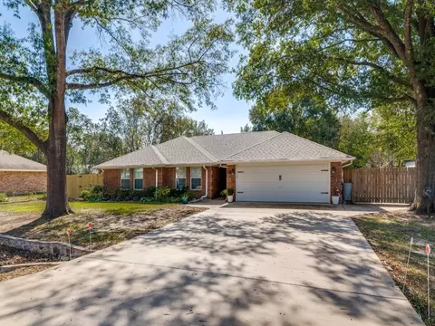 1208 Highland Dr, Quitman, TX 75783