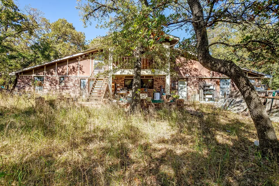 Exterior - 732 S County Road 810, Alvarado, TX 76009 photo 12 of 16