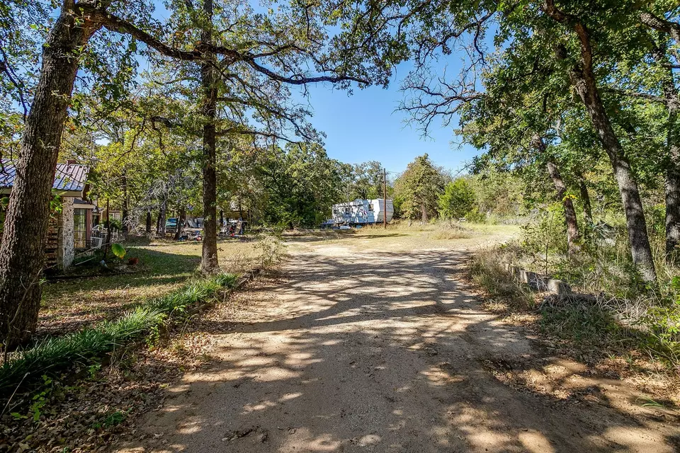 Exterior - 732 S County Road 810, Alvarado, TX 76009 photo 1 of 16