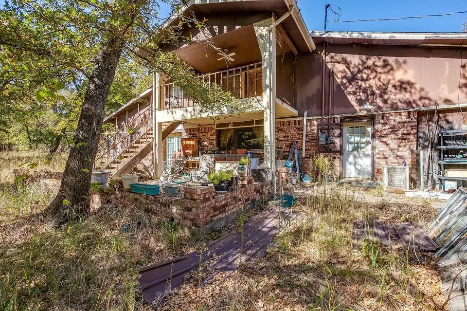 Exterior - 732 S County Road 810, Alvarado, TX 76009 photo 13 of 16