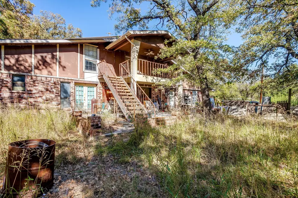 Exterior - 732 S County Road 810, Alvarado, TX 76009 photo 11 of 16