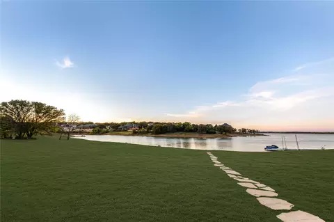 3111 Lake Creek Dr, Highland Village, TX 75077