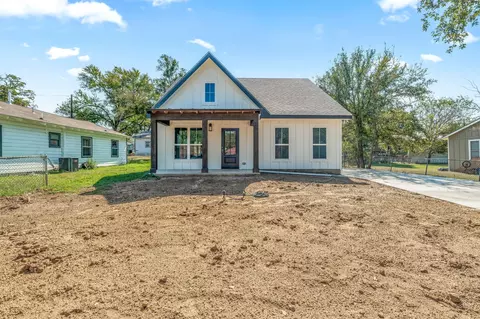 310 E Clifton St, Stephenville, TX 76401