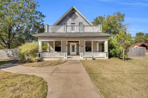 300 S Sparks St, Alvarado, TX 76009