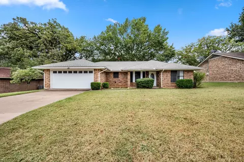 137 Blue Jay St, Stephenville, TX 76401