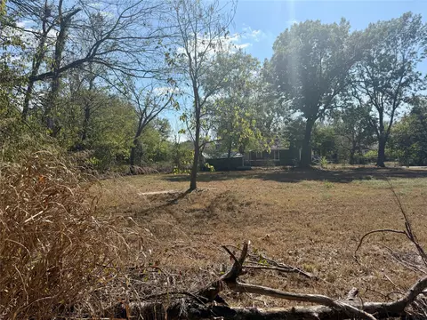 1814 Division St, Commerce, TX 75428 photo 4