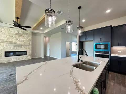 Kitchen - 202 Lasso Loop, Lorena, TX 76655 photo 2 of 4