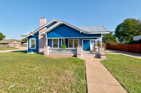 1001 E Wells St, Stamford, TX 79553