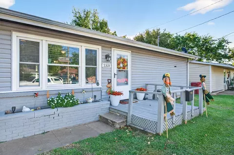 2321 N Shannon St, Sherman, TX 75092