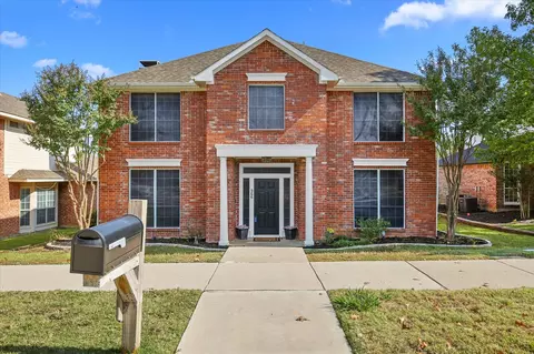 966 Camden Dr, Lewisville, TX 75067