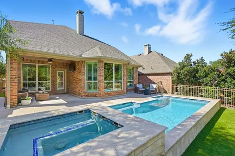 Exterior - 1030 Sheldon Rd, Argyle, TX 76226 photo 6 of 7