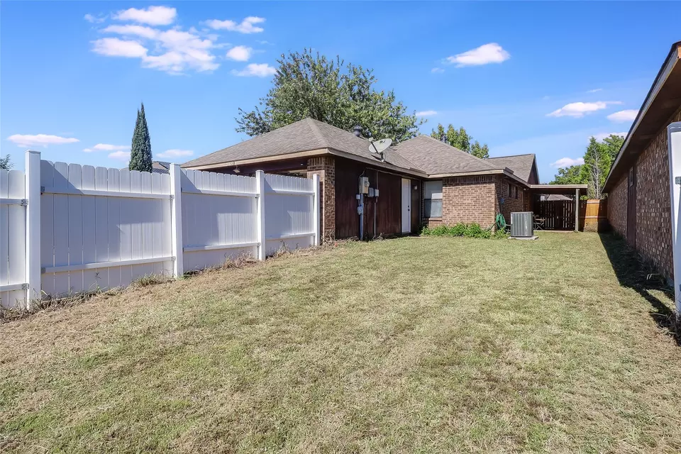 Exterior - 1728 Hackamore St, Mesquite, TX 75149 photo 6 of 6